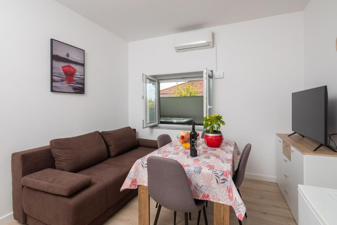 Apartment Prestige Jesenice (Split-Dalmatia)