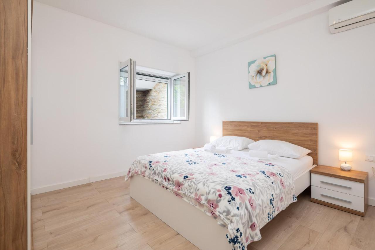Apartment Prestige Jesenice (Split-Dalmatia)